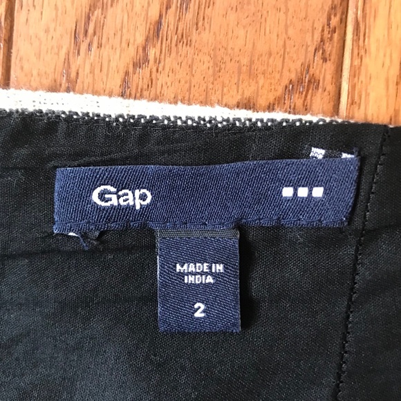 GAP Grey & White Mini Skirt - Picture 3 of 5